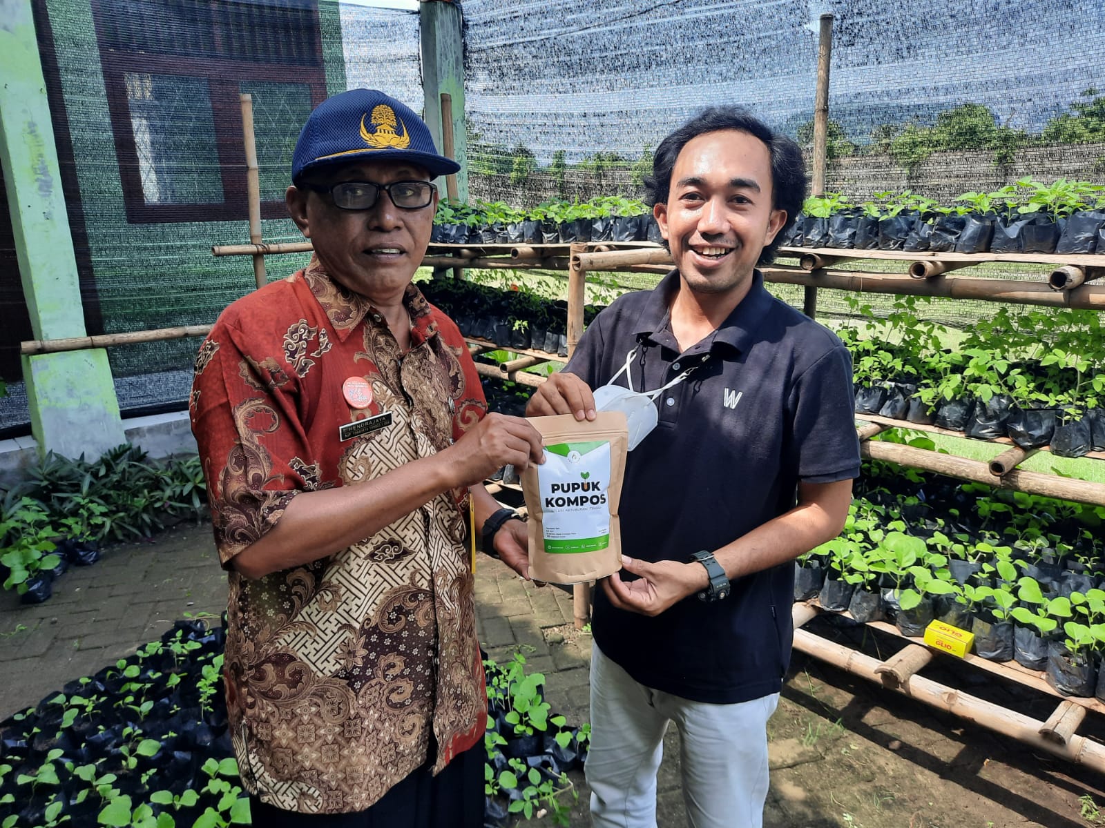 Sekertaris Camat Maluk bersama Ketua Kulifarm